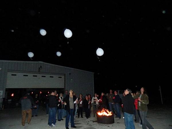 <p>Glo-Balloon launch to the classmates who have passed - Chris Covell, Barb Anderson, Margaret Mericle, Jim Paris, Renee DeWitt, &amp; Ricky Risdal.</p>